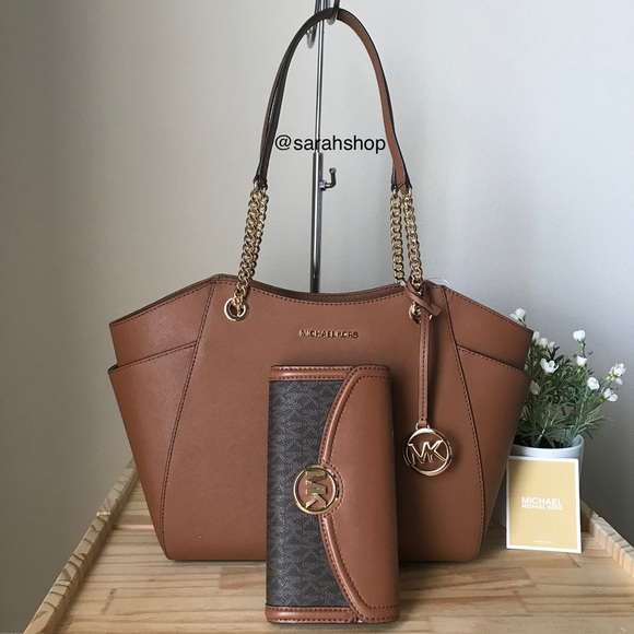 Michael Kors Handbags - 🌼Michael Kors Set